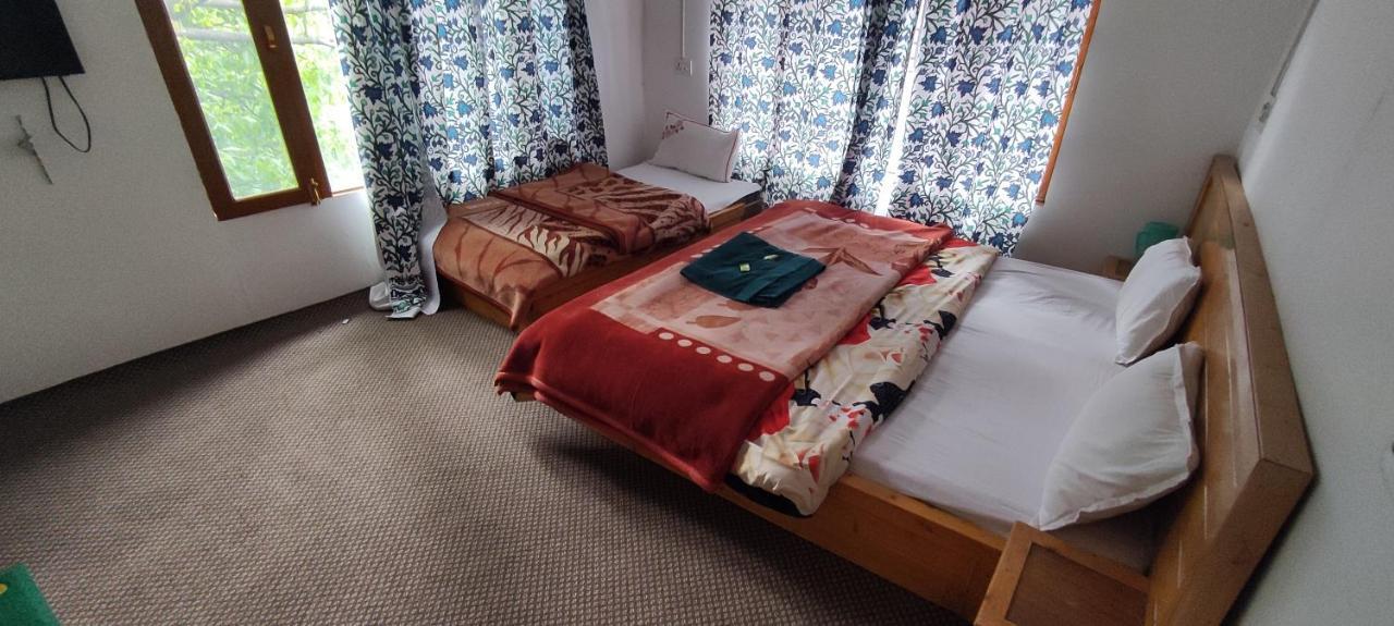 Jahangir Cottage Pahalgām エクステリア 写真