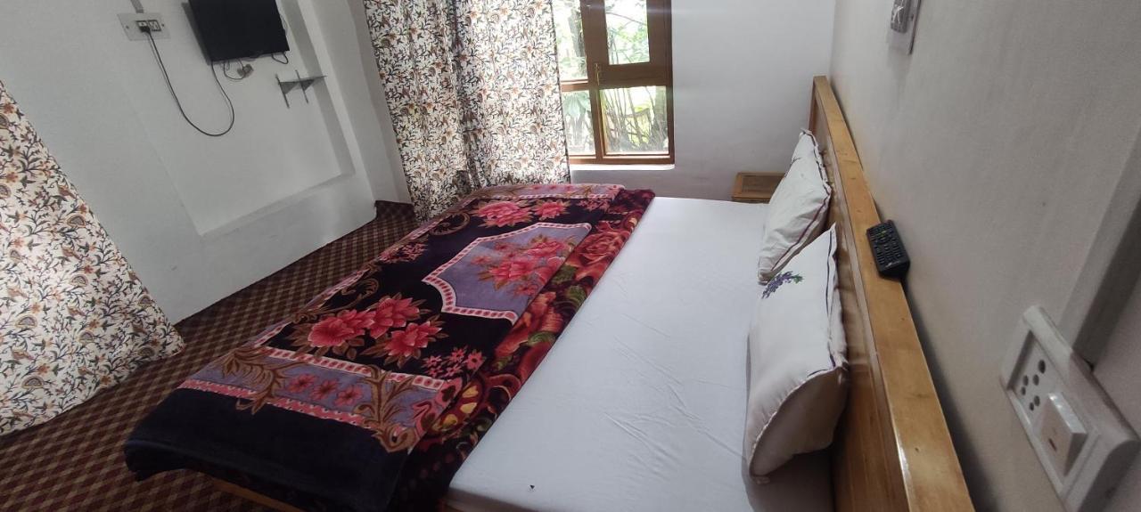 Jahangir Cottage Pahalgām エクステリア 写真